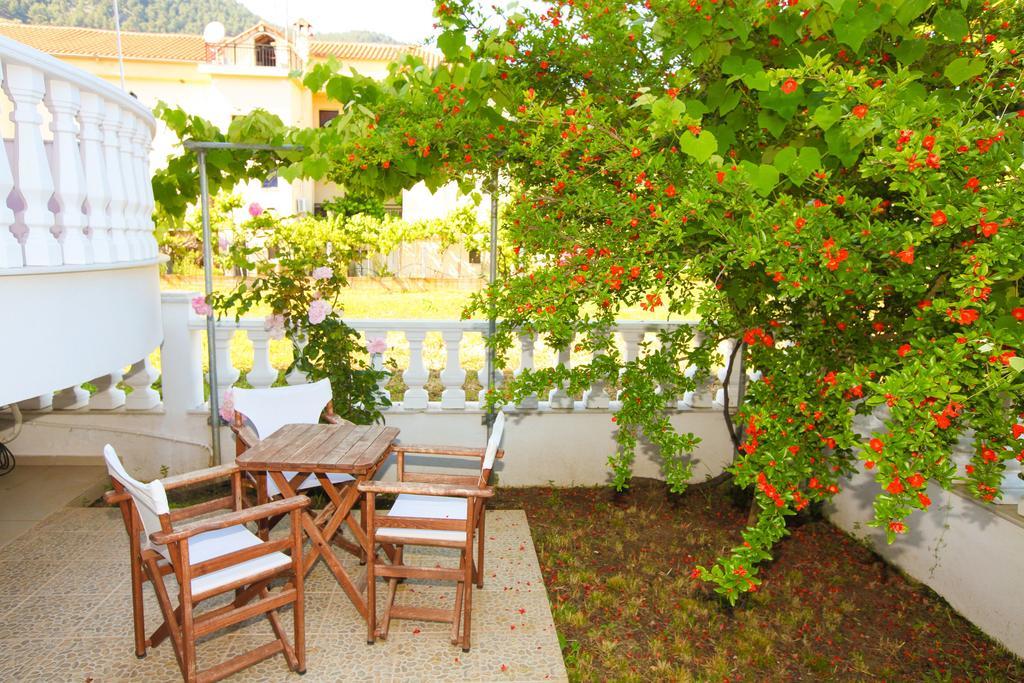 Nereids Apartments And Studios Chrysi Ammoudia Ngoại thất bức ảnh