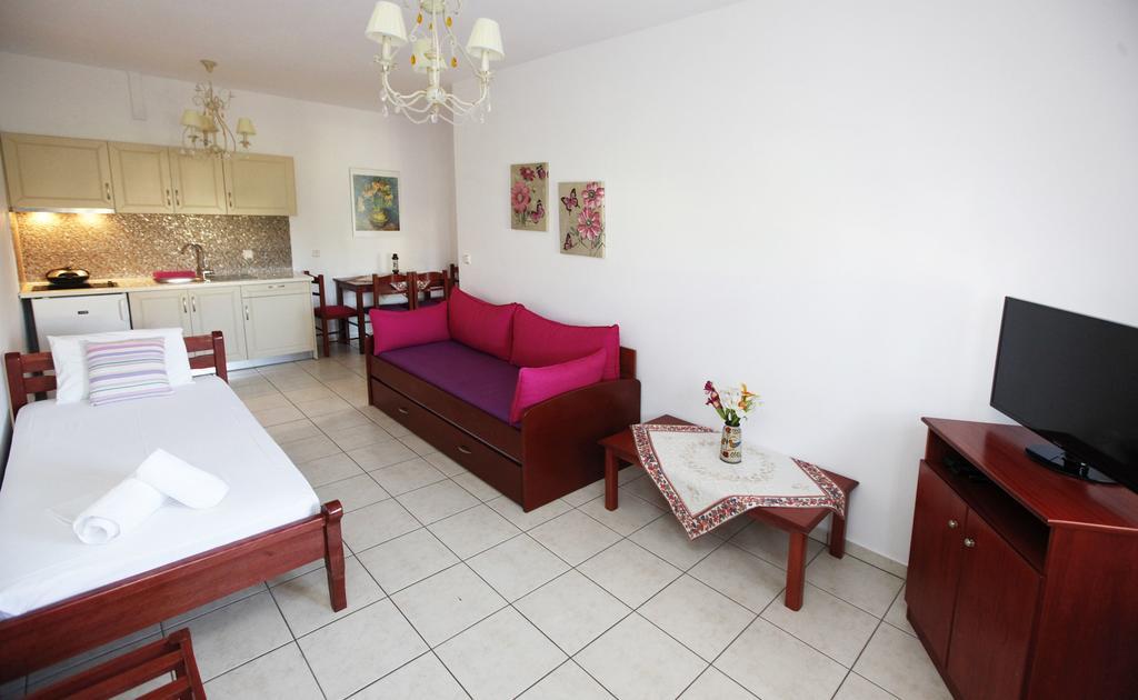 Nereids Apartments And Studios Chrysi Ammoudia Ngoại thất bức ảnh
