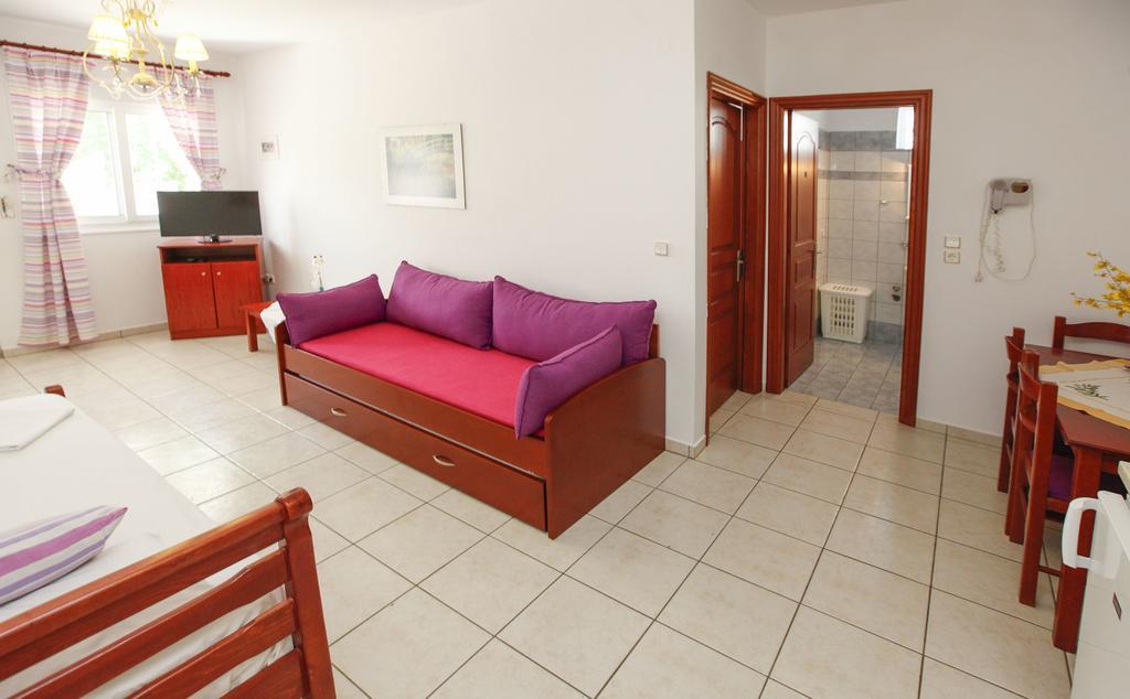Nereids Apartments And Studios Chrysi Ammoudia Ngoại thất bức ảnh